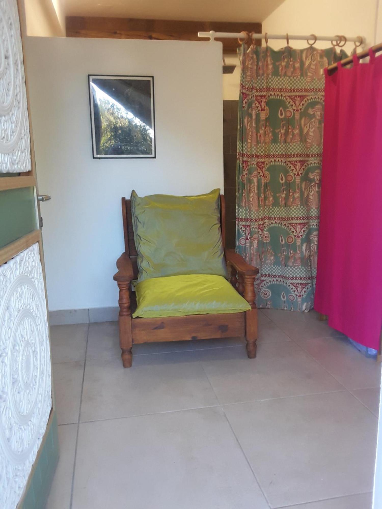 Le Tulear - Aux 4 Coins Du Monde Hotel Saint Pierre Quarto foto