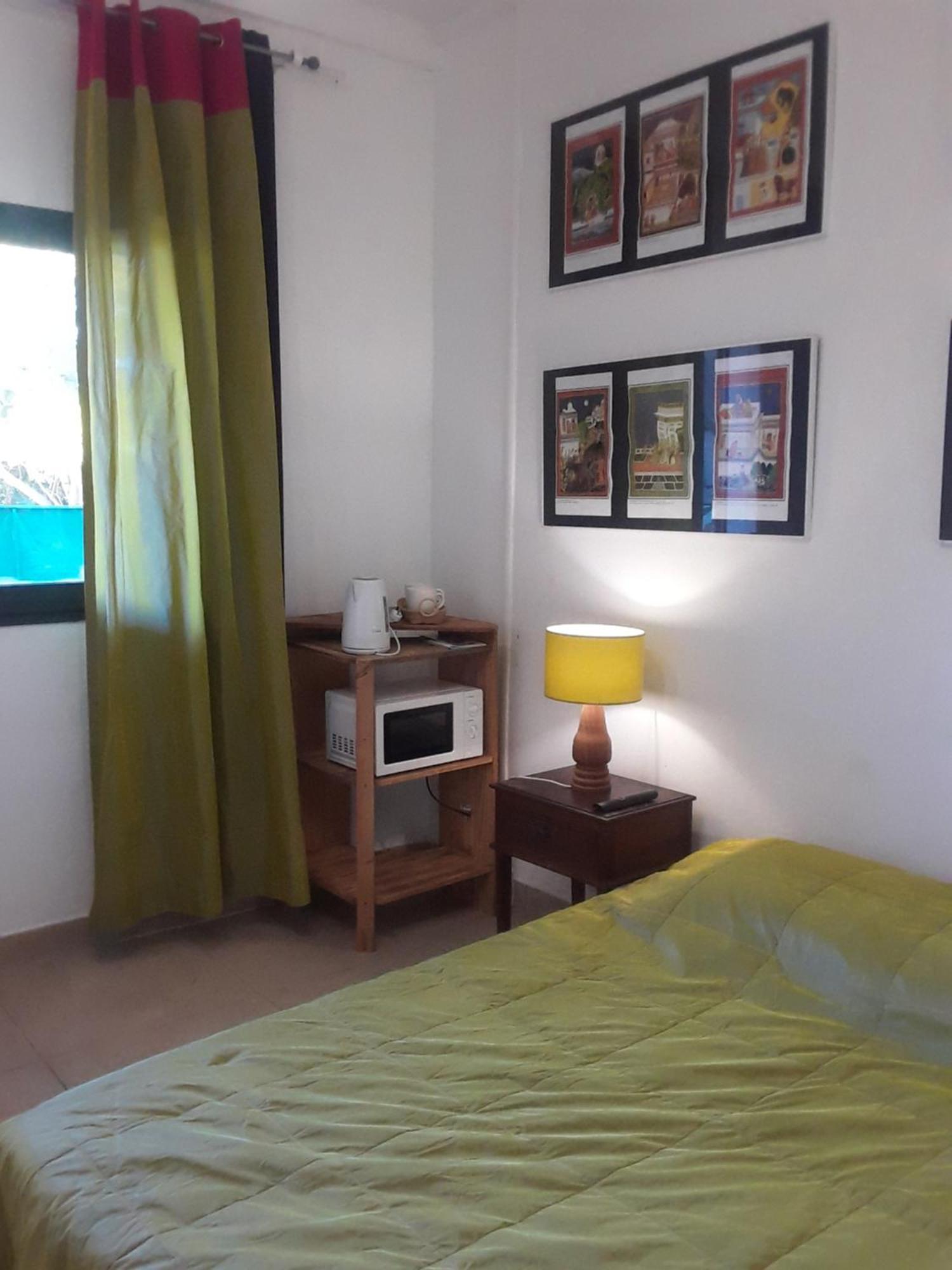 Le Tulear - Aux 4 Coins Du Monde Hotel Saint Pierre Quarto foto